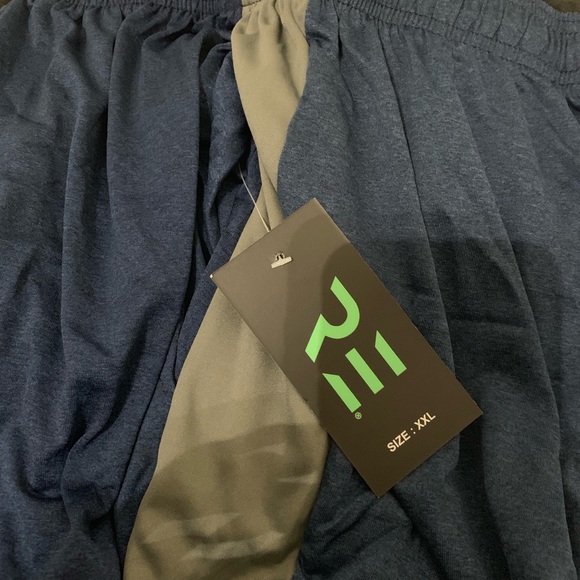 Real Men's Performance Shorts 5 Pack with Free Tee - Picture 6 of 8